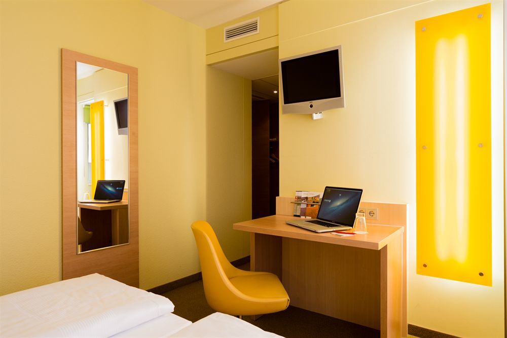 เอคอมโฮเทล มึนเชิน-ฮาร์ Hotel ภายนอก รูปภาพ